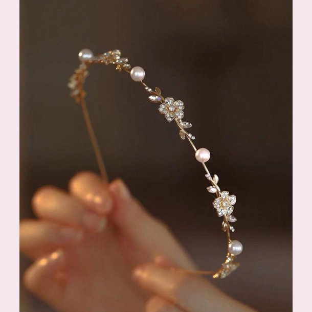 Hrbjle med rhinsten og smukke perler - Forgyldt