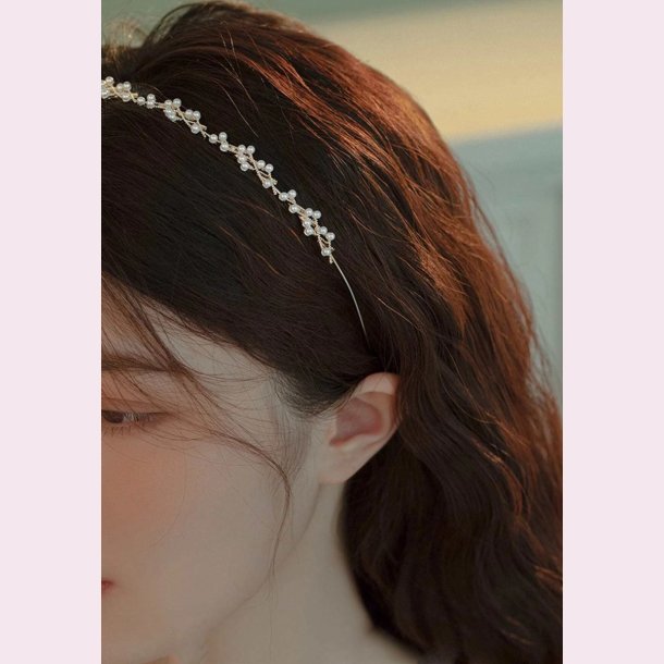 Hrbjle med smukke hvide perler - Forgyldt