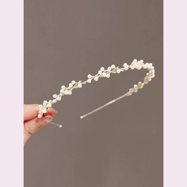 Hrbjle med smukke hvide perler - Forgyldt