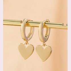 Forgyldte reringe med fine hjerter