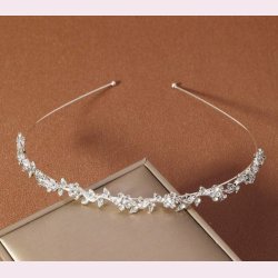 Hrbjle med smukke skindende perler 