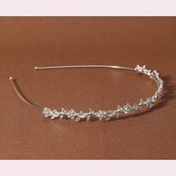 Hrbjle med smukke skindende perler 