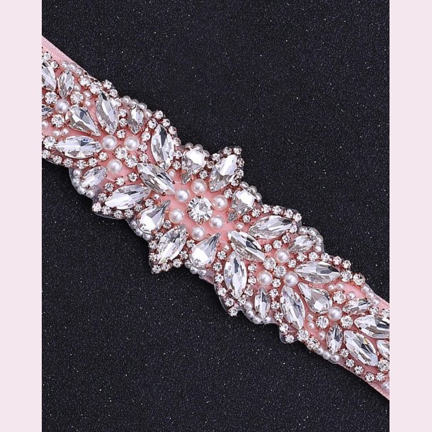 chiffonblte med de smukkeste rhinestone og perler