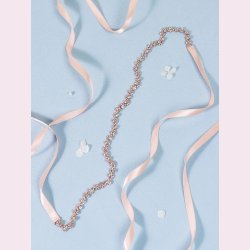 Satinblte med de smukkeste rhinestone