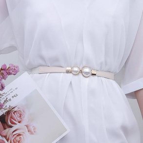 Smukt hvidt blte med fine perler