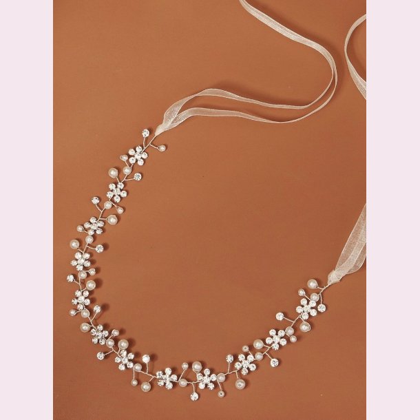 Satin hrbnd med de smukkeste rhinestone og smukke perler