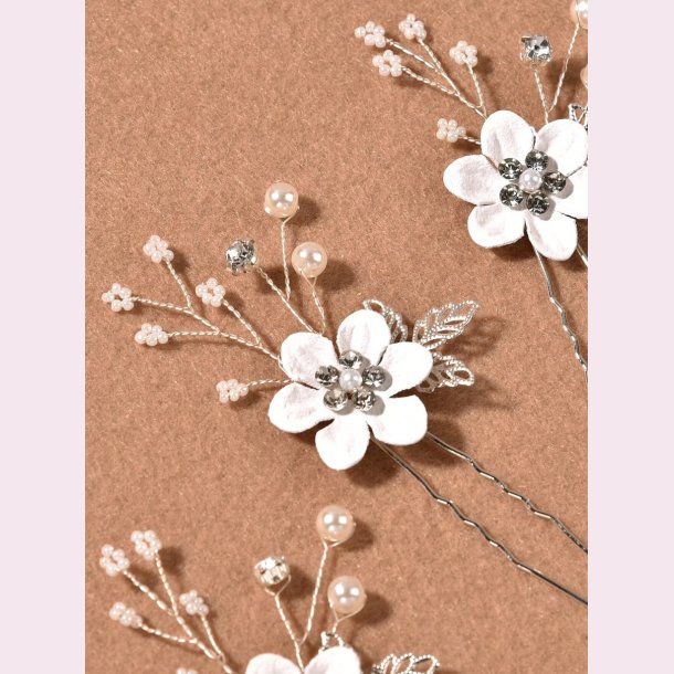 3 stk. Slv hrnle med hvide blomster, perler og blade 