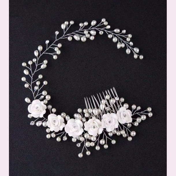 Smuk hrnl til brn med fine hvide blomster